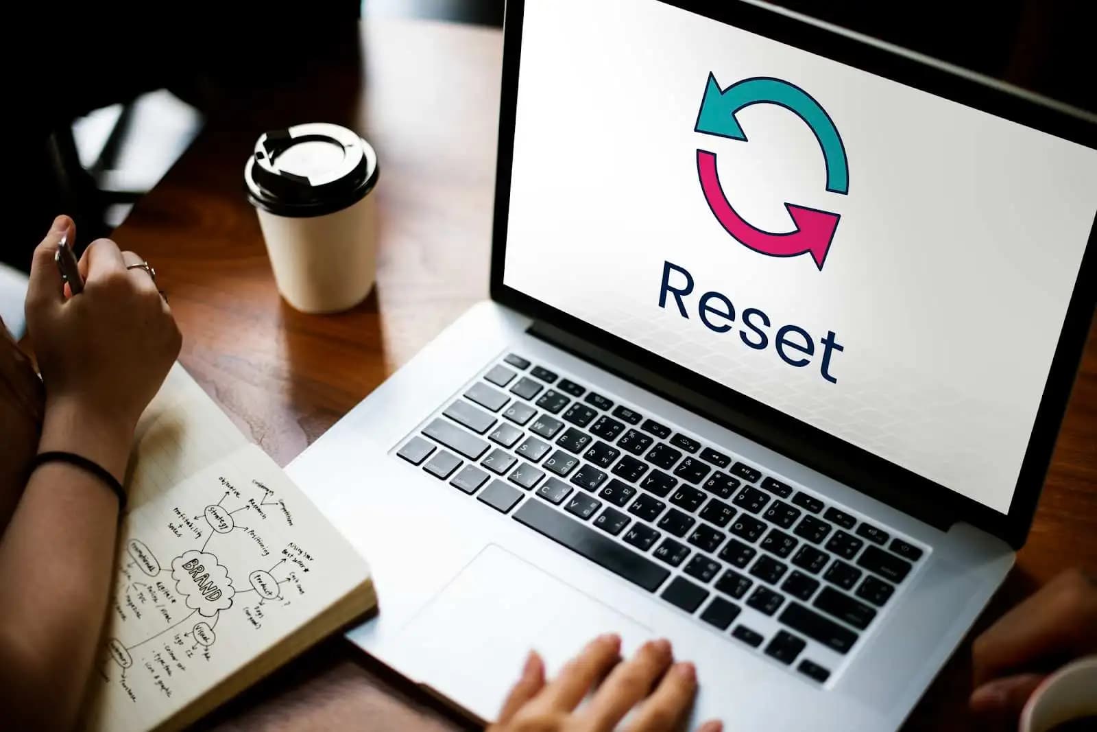 Old Content Refresh Strategy: How to Bring Articles Back to the Top